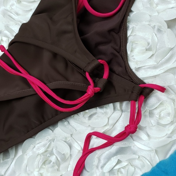 ❌SOLD❌Leonisa Floral Print Curve One Piece Bikini - Picture 6 of 8